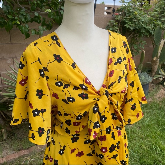 BCBGeneration Yellow Floral Ditzy Spring Bolero Skater Dress - Picture 3 of 8